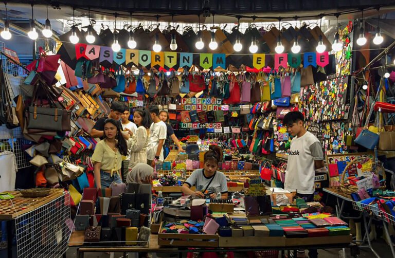 Chatuchak Market 16 768x502