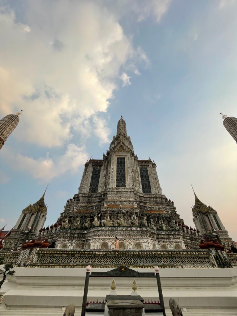 Free Wat Arun6 768x1024