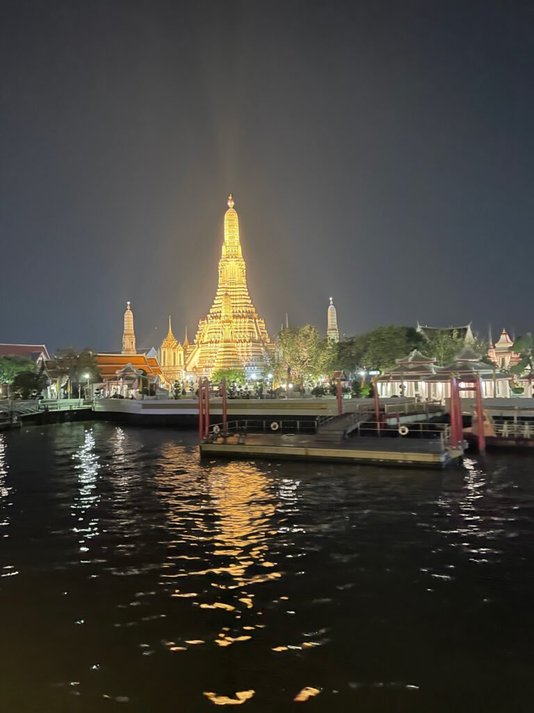 Free Wat Arun 17 768x1024