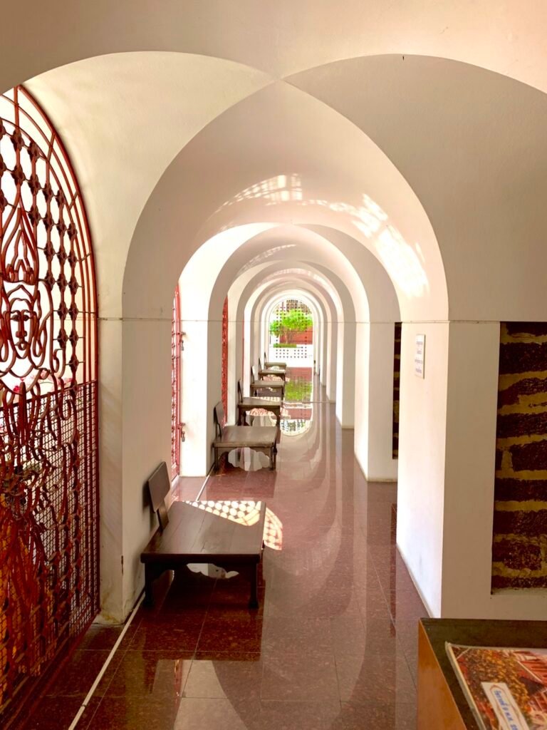 free in bangkok Wat Ratchanatdaram 05 768x1024