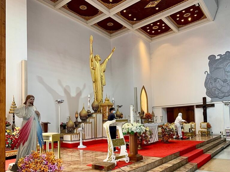 วัดพระมหาไถ่ April2021 Holy Redeemer Church Bangkok 11 768x576