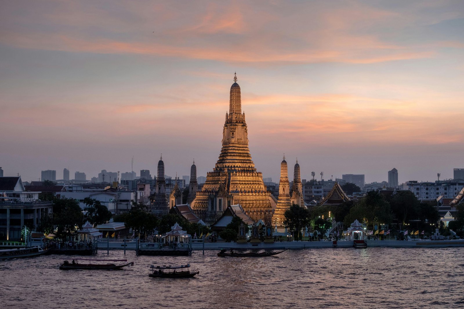 Colorful sunset above Wat Arun.