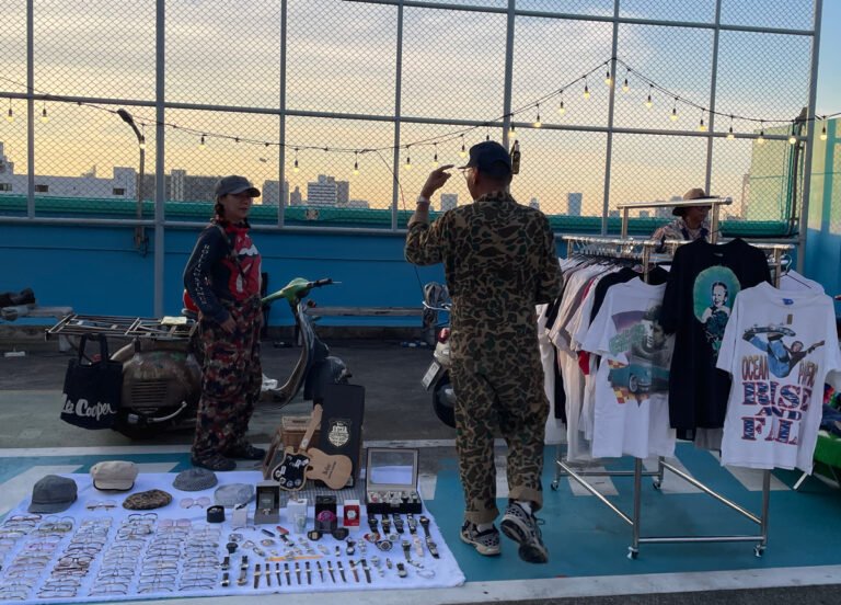 flea market bangkok 1 768x552