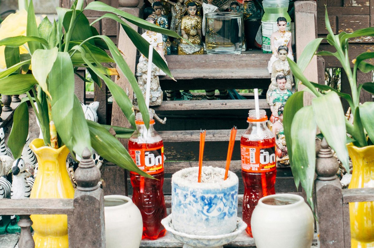 thai customs and travel tips