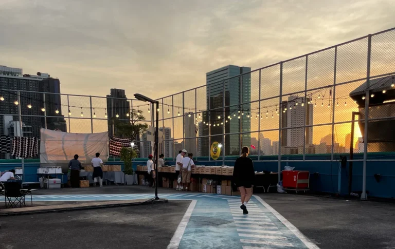 flea market bangkok 6 768x485
