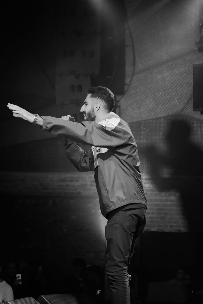 free comedy in Bangkok 768x1152