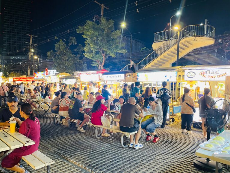 jodd fair market bangkok3 768x576