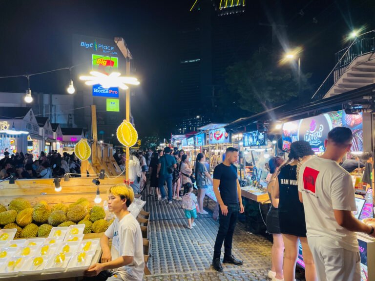 jodd fair market bangkok6 768x576