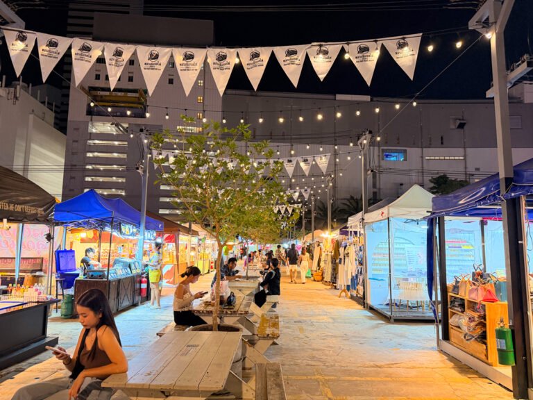 train market ratchada 768x576