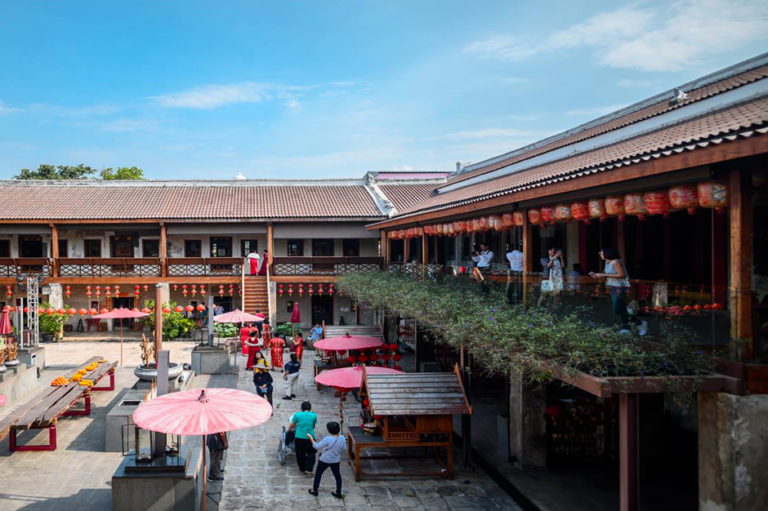 Lhong1919 Banner 768x511