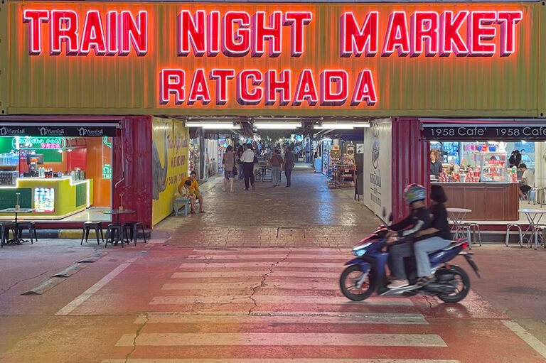 train market ratchada bangkok 768x511